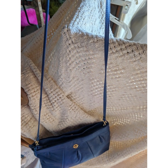 Vintage Blue leather crossbody purse - Picture 2 of 12